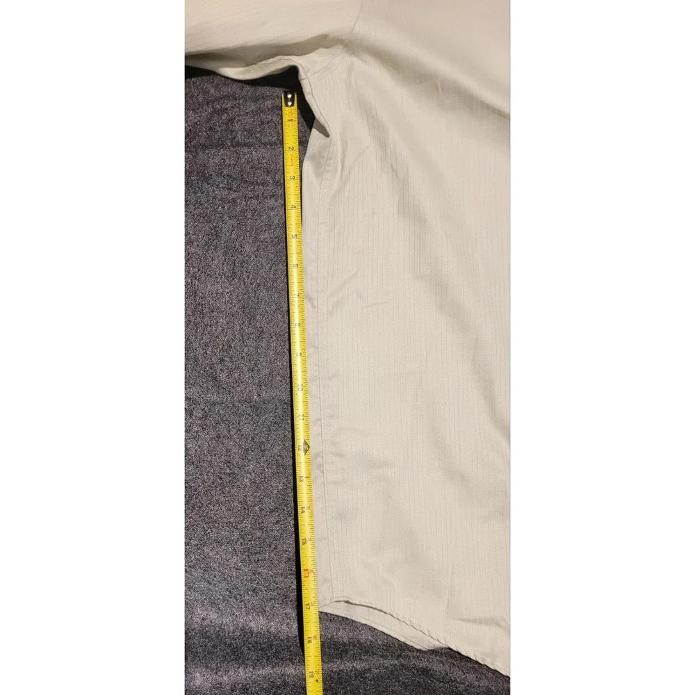Perry Ellis spot shoulder